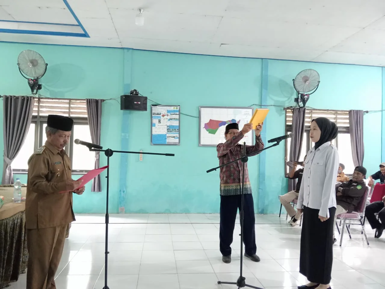 Pemerintah Desa Salo Palai Resmi Lantik Pejabat Baru Kepala Seksi Pelayanan